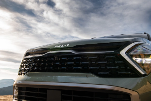 2024 Kia Sportage Grille And LED Headlights Close-Up