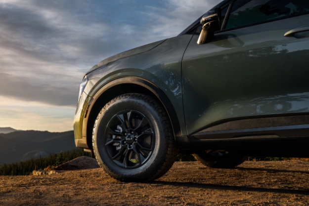 2024 Kia Sportage X-Pro Matte Black Wheels Close-Up